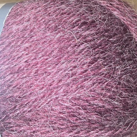 Yarn‎ bee brush works yarn - Picture 2 of 3